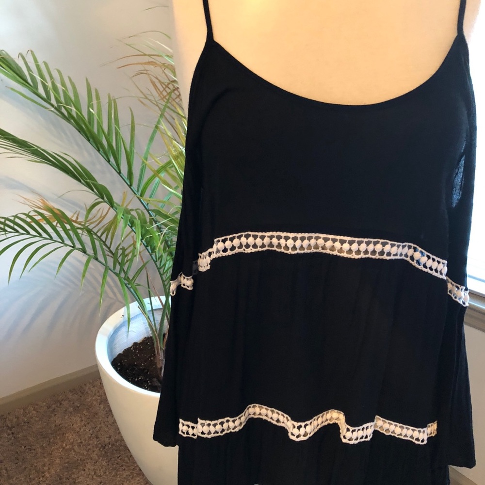 Cute cold shoulder top!✨